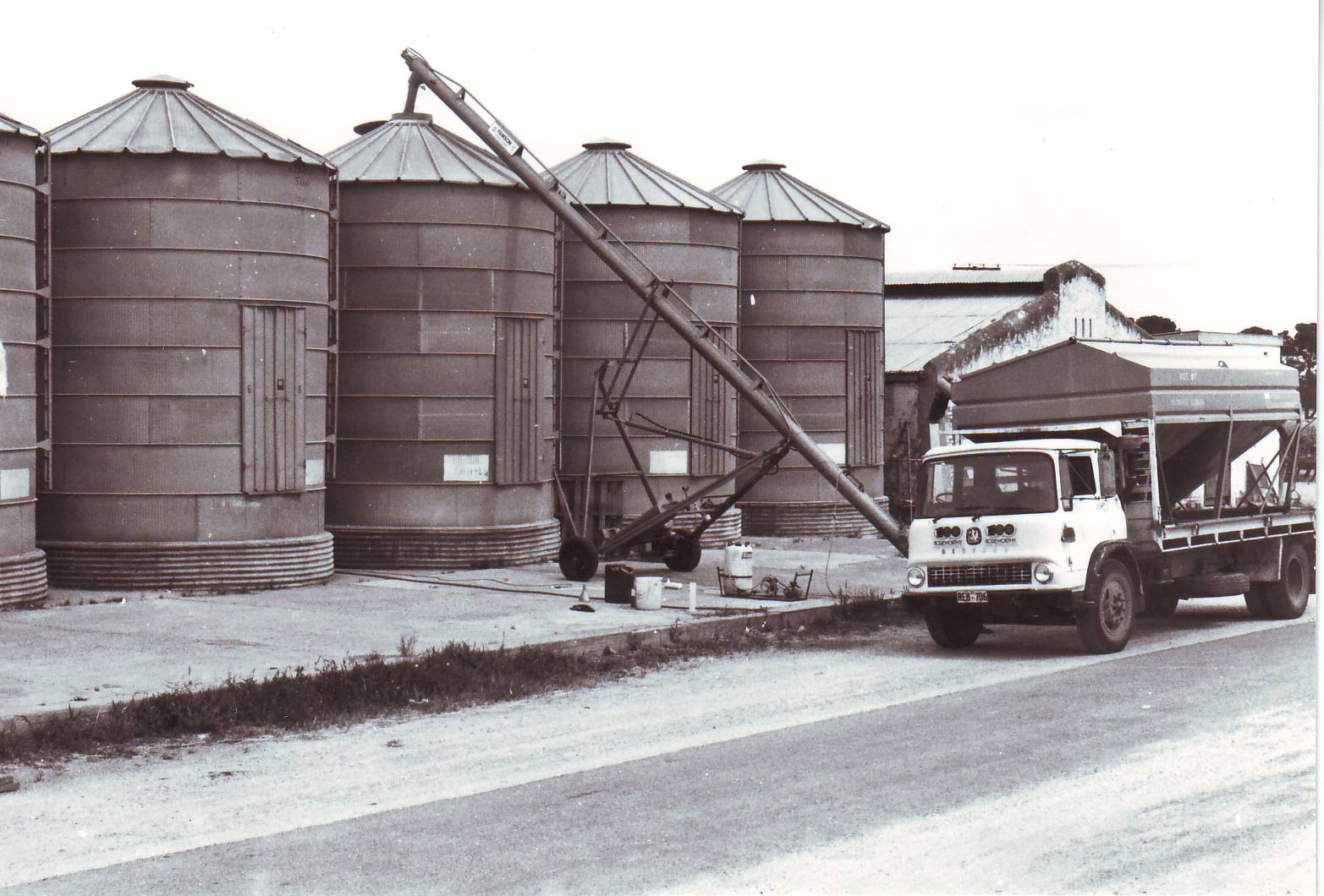 Adelaide Research & Scholarship Grain Silo Refilling